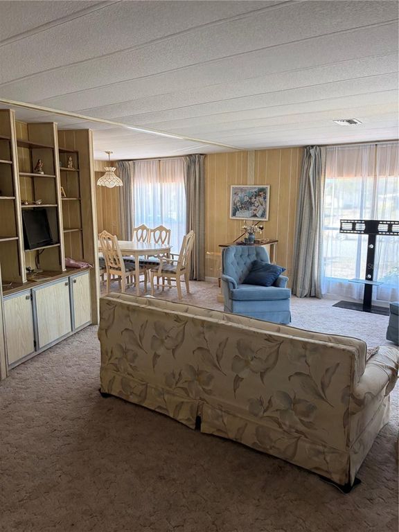 Image 3 of property listing at 1297 KINGFISHER DRIVE, Englewood, FL 34224