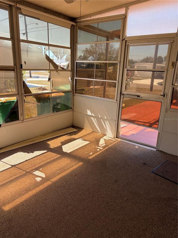 Image 21 of property listing at 1297 KINGFISHER DRIVE, Englewood, FL 34224