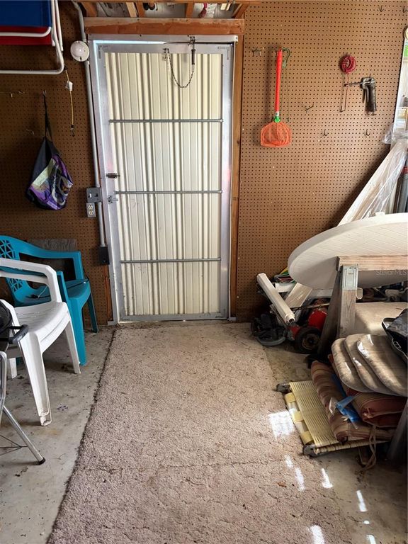 Image 23 of property listing at 1297 KINGFISHER DRIVE, Englewood, FL 34224