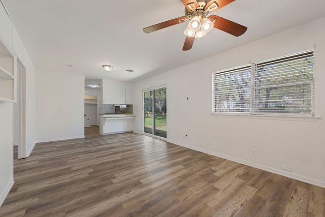 33 Somerset Terrace, Bedford, TX 76022