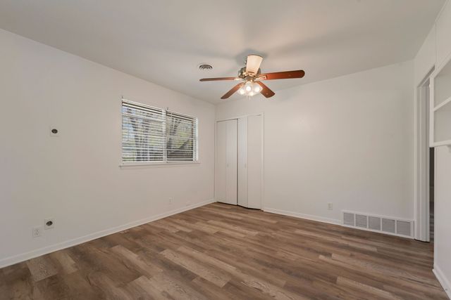33 Somerset Terrace, Bedford, TX 76022