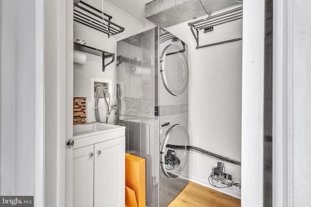 2108 APPLETREE ST, Philadelphia, PA 19103