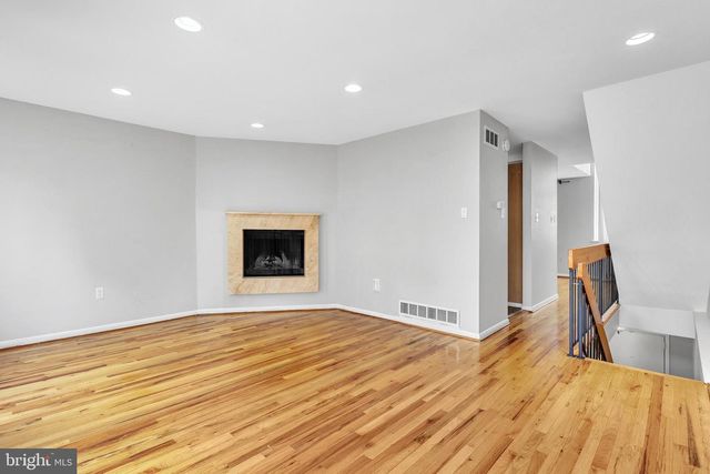 2108 APPLETREE ST, Philadelphia, PA 19103