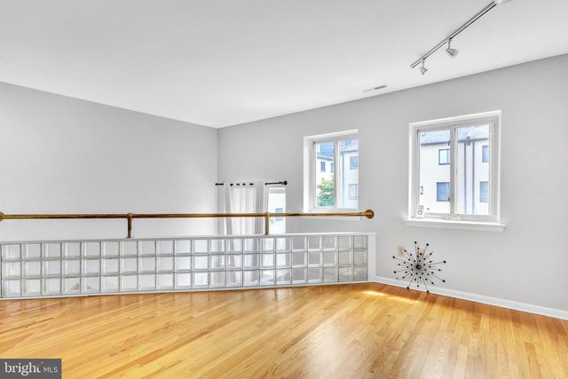 2108 APPLETREE ST, Philadelphia, PA 19103