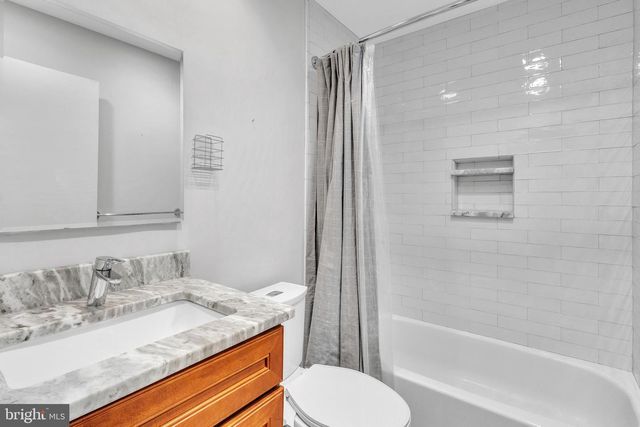 2108 APPLETREE ST, Philadelphia, PA 19103