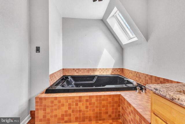 2108 APPLETREE ST, Philadelphia, PA 19103