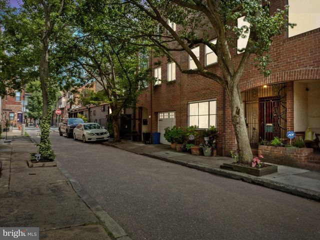 2108 APPLETREE ST, Philadelphia, PA 19103