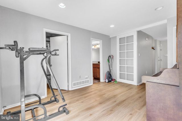 2108 APPLETREE ST, Philadelphia, PA 19103