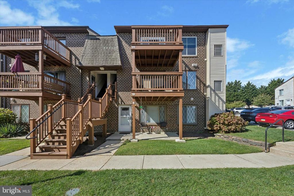 5200 HILLTOP DR #W6, Brookhaven, PA 19015
