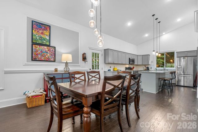329 W F Street, Newton, NC 28658