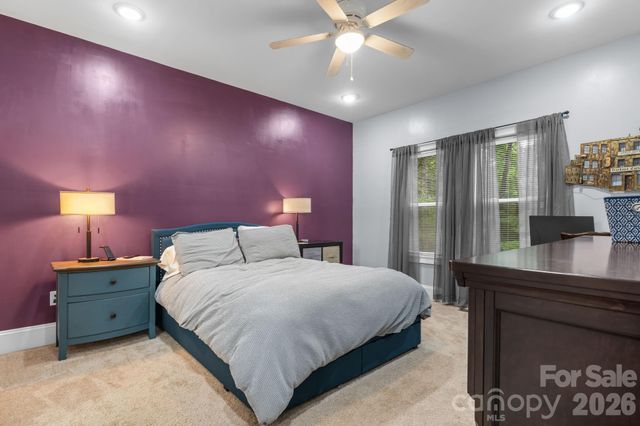 329 W F Street, Newton, NC 28658
