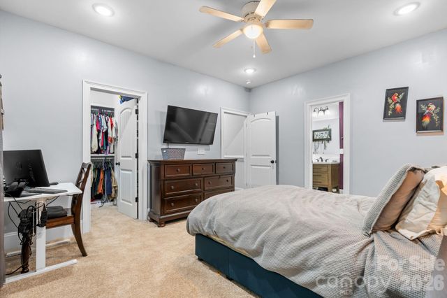 329 W F Street, Newton, NC 28658