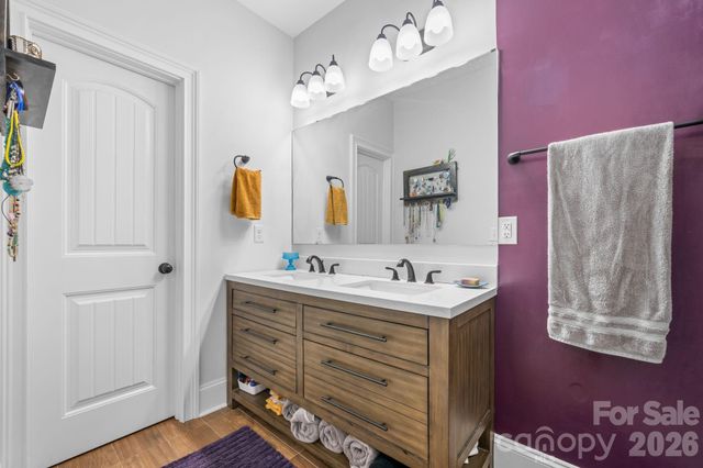 329 W F Street, Newton, NC 28658