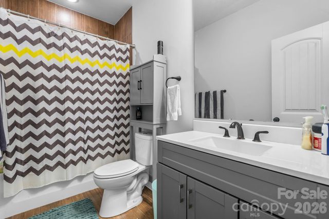 329 W F Street, Newton, NC 28658