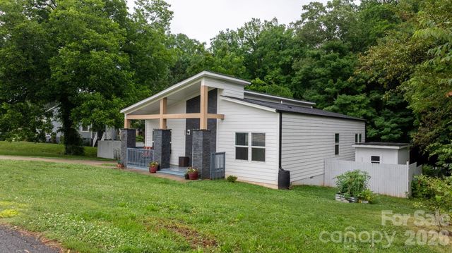 329 W F Street, Newton, NC 28658