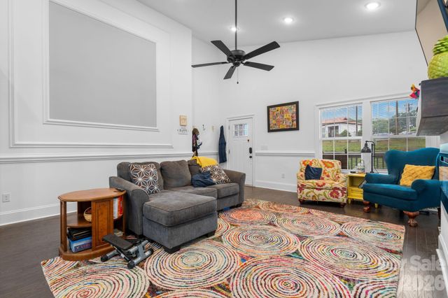 329 W F Street, Newton, NC 28658