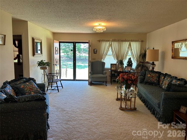 336 Bridges Road, Blacksburg, SC 29702