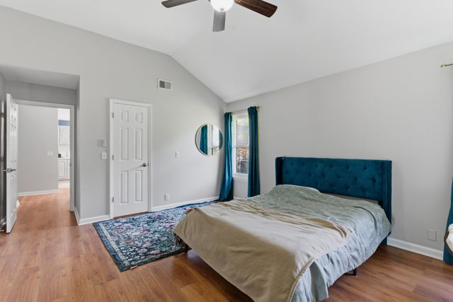 1701 Ridgemere Ct, Hermitage, TN 37076