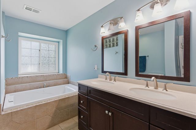 1701 Ridgemere Ct, Hermitage, TN 37076