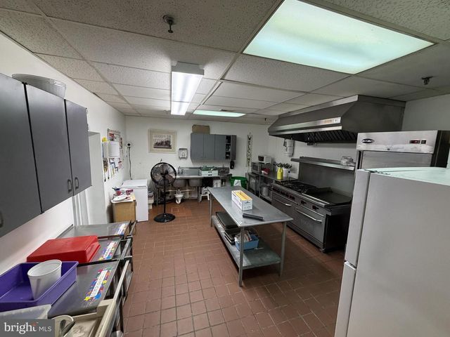 155 MARLTON AVENUE, Camden, NJ 08105