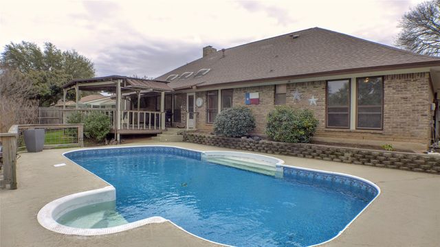 4011 Stonewick Drive, Arlington, TX 76016