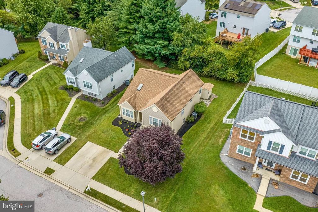 Image 11 of property listing at 8 HARROD CT, Reisterstown, MD 21136