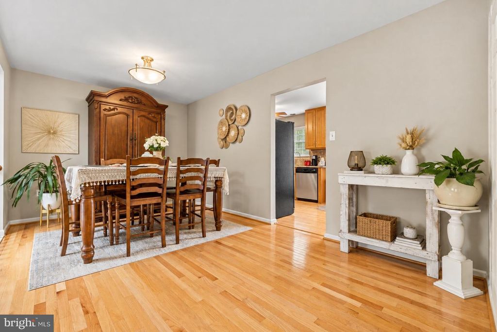Image 27 of property listing at 8 HARROD CT, Reisterstown, MD 21136