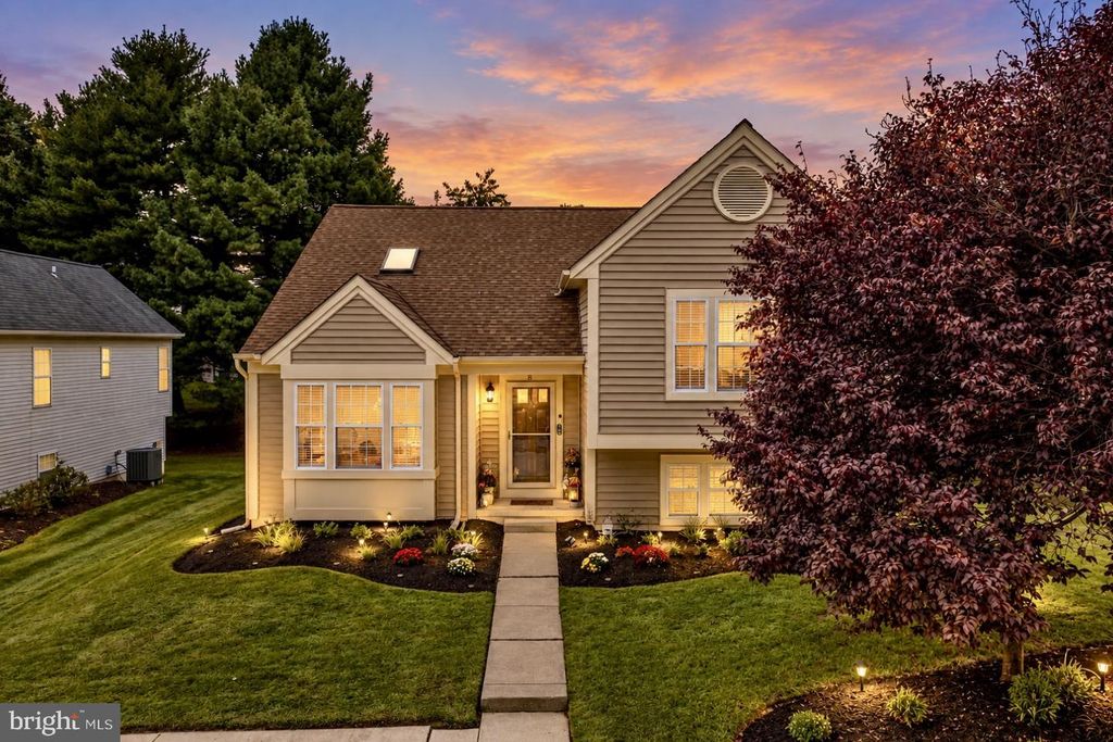 Image 9 of property listing at 8 HARROD CT, Reisterstown, MD 21136