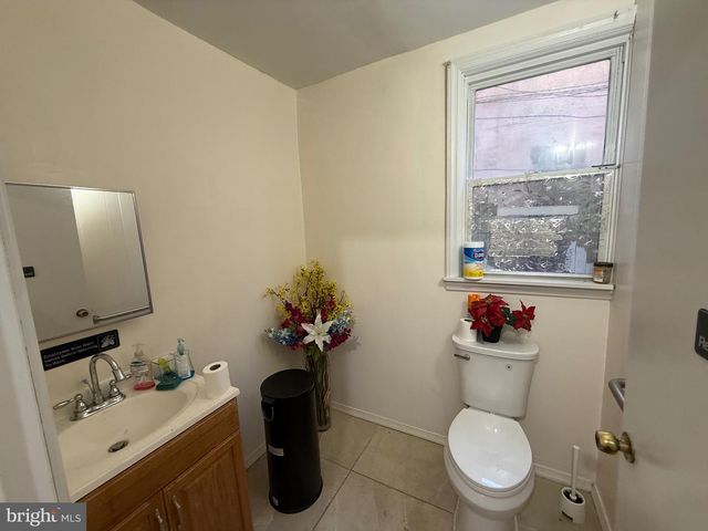 531 CHESTER PIKE, Prospect Park, PA 19076