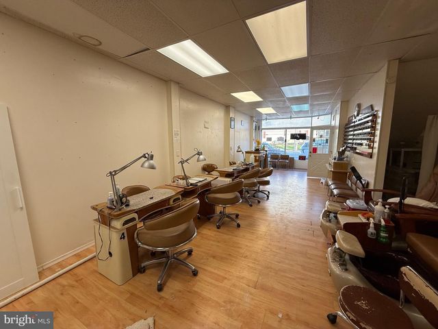 531 CHESTER PIKE, Prospect Park, PA 19076