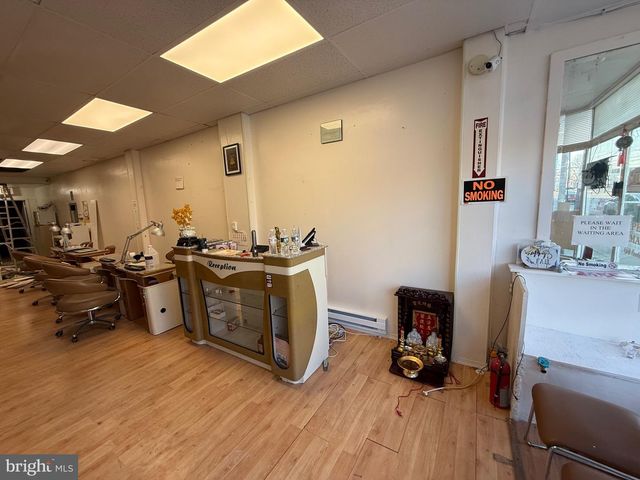 531 CHESTER PIKE, Prospect Park, PA 19076