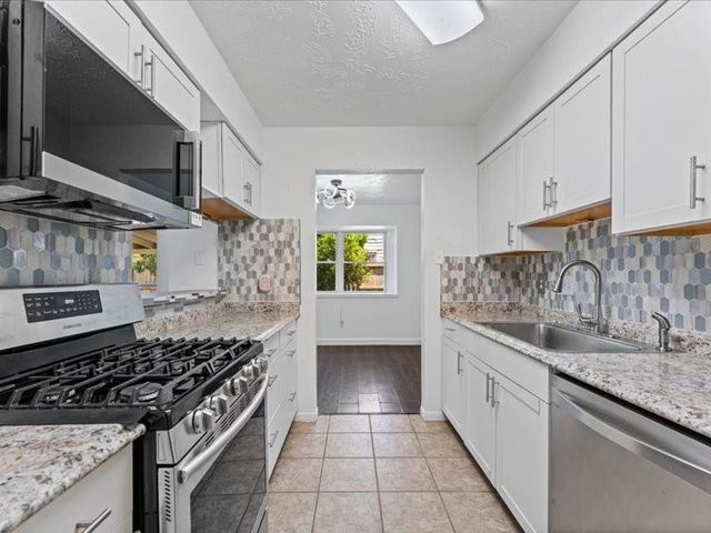 7850 Hillbarn Drive, Houston, TX 77040