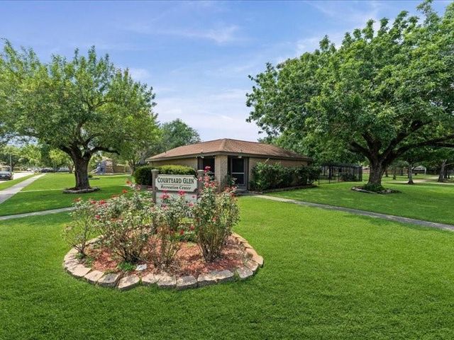 7850 Hillbarn Drive, Houston, TX 77040