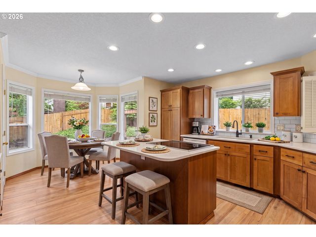 6725 Sw 160TH Ave, Beaverton, OR 97007