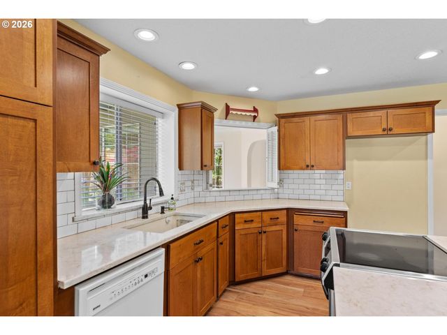 6725 Sw 160TH Ave, Beaverton, OR 97007