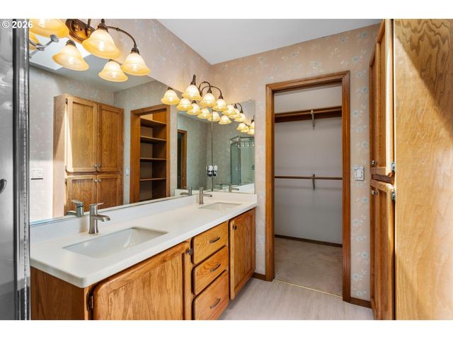 6725 Sw 160TH Ave, Beaverton, OR 97007