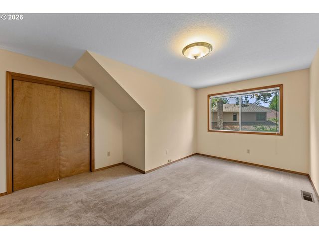 6725 Sw 160TH Ave, Beaverton, OR 97007