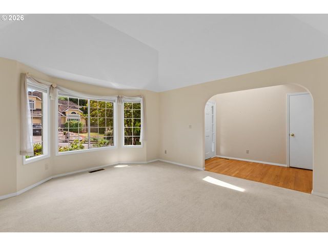 6725 Sw 160TH Ave, Beaverton, OR 97007