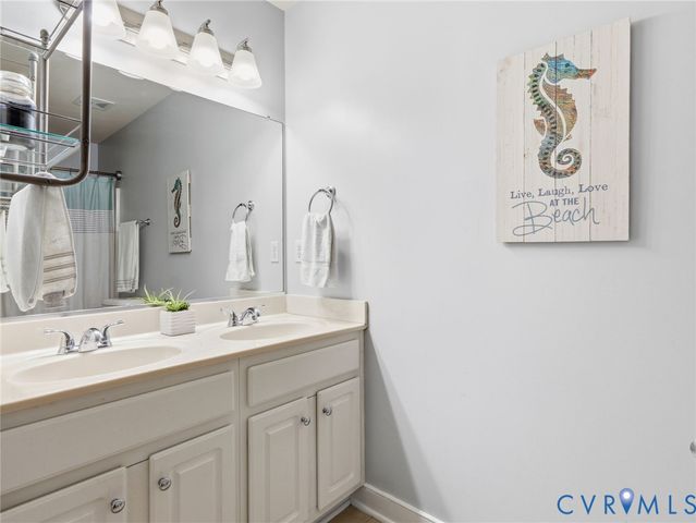 9056 Haversack Ln, Mechanicsville, VA 23116
