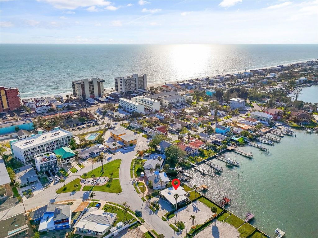 15305 HARBOR DRIVE, Madeira Beach, FL 33708