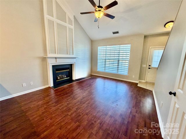 10208 Roundleaf Drive, Charlotte, NC 28213