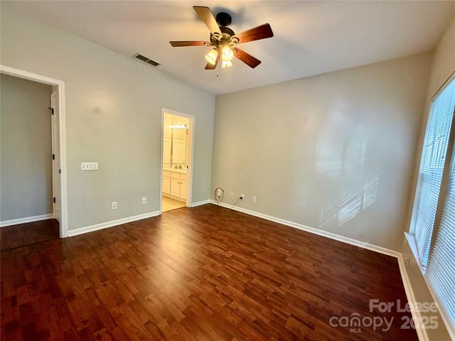 10208 Roundleaf Drive, Charlotte, NC 28213