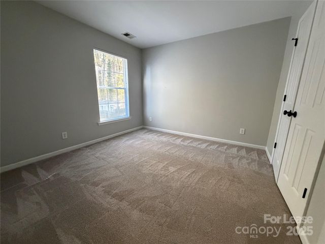 10208 Roundleaf Drive, Charlotte, NC 28213