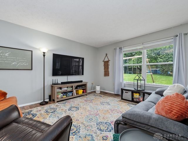 2236 Commonwealth Drive, Xenia, OH 45385