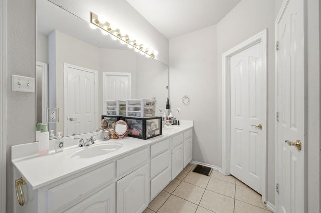 8641 Shadow Trace Drive, Fort Worth, TX 76244