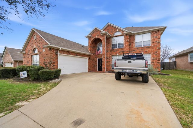 8641 Shadow Trace Drive, Fort Worth, TX 76244