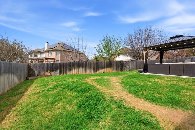 8641 Shadow Trace Drive, Fort Worth, TX 76244