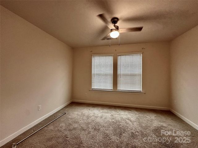 5733 Lachlan Hill Lane, Charlotte, NC 28278