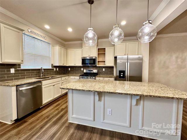 5733 Lachlan Hill Lane, Charlotte, NC 28278