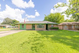 300 Long Drive, Baytown, TX 77521